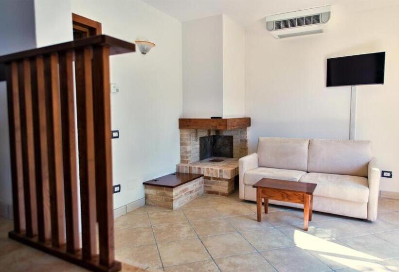 דירת חדר בקומת קרקע, Casale Dei Mattonari