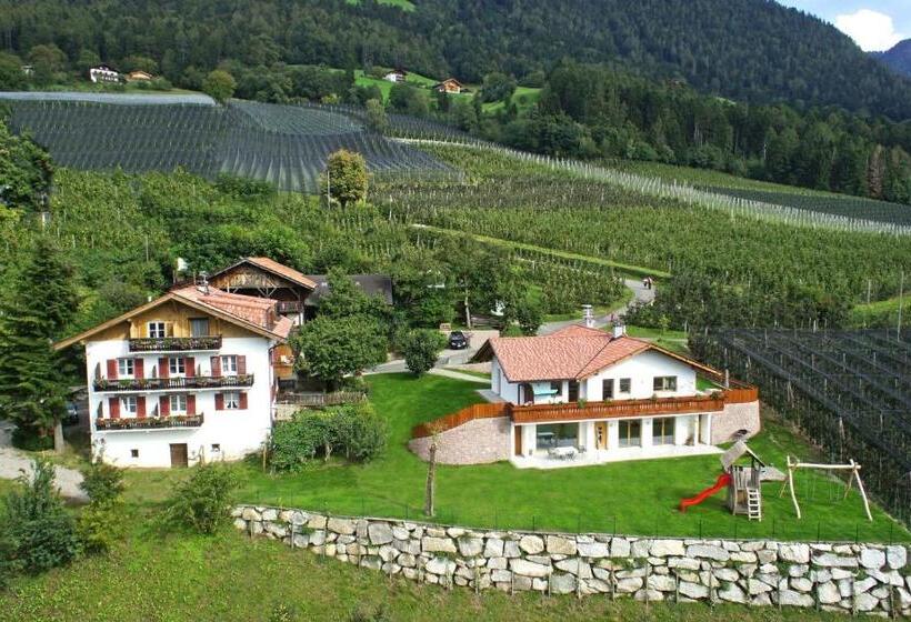 带1个卧室的带阳台的公寓, Krebishof Agriturismo