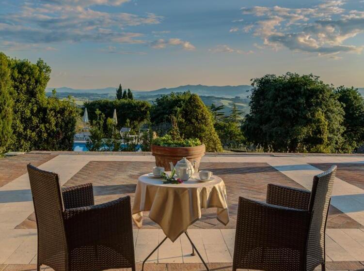 带露台的高档房间, La Vecchia Sassa