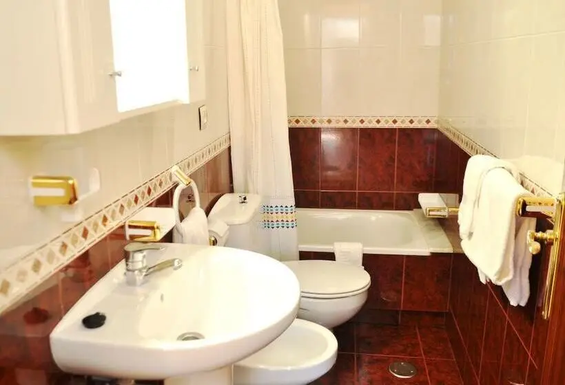 اتاق استاندارد یک نفره, Hostal Residencia Bahía