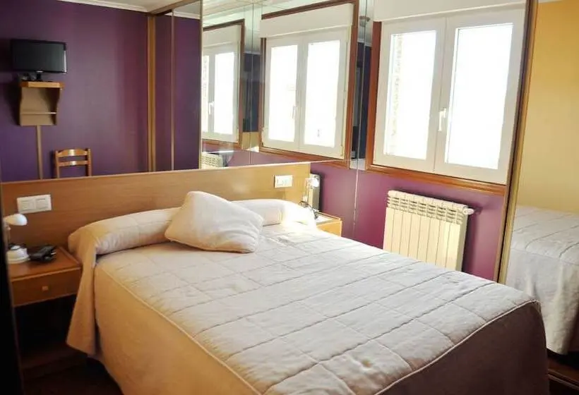 اتاق استاندارد یک نفره, Hostal Residencia Bahía