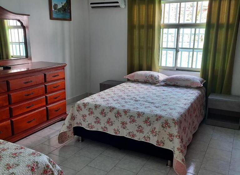 اتاق استاندارد سه نفره, Posada Nativa Miss Nova