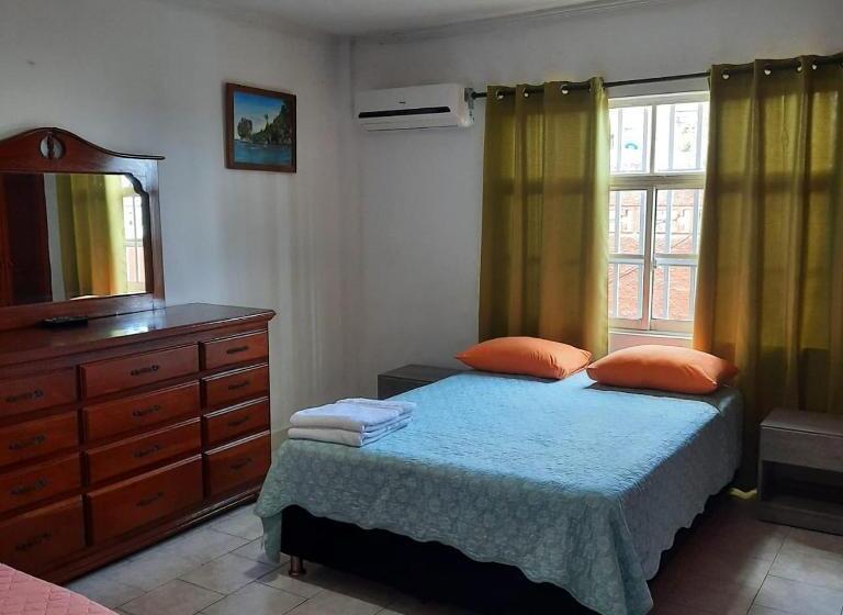 اتاق استاندارد سه نفره, Posada Nativa Miss Nova