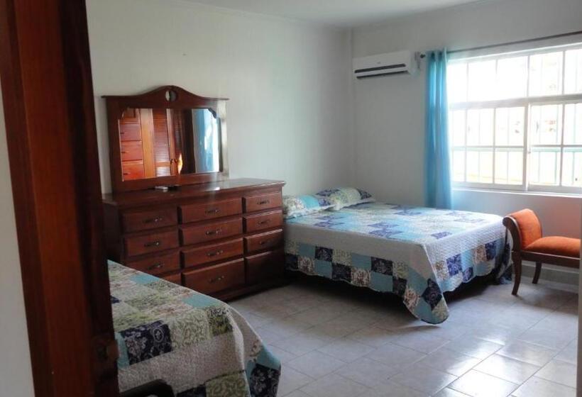 اتاق استاندارد سه نفره, Posada Nativa Miss Nova