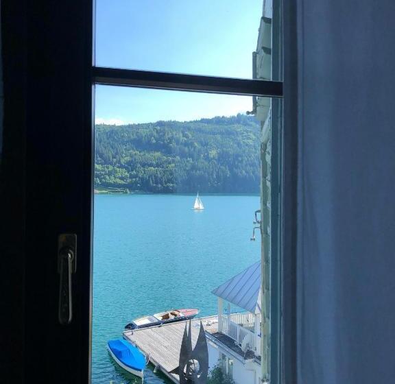 Standard studio with lake view, Villa Streintz