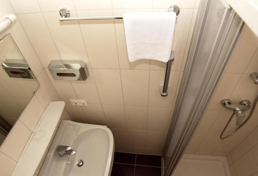 استوديو قياسي مطل على البحيرة, Villa Streintz