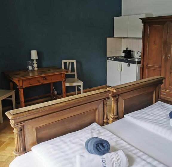 Standard studio with lake view, Villa Streintz