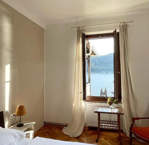 شقة غرفتين, Villa Streintz