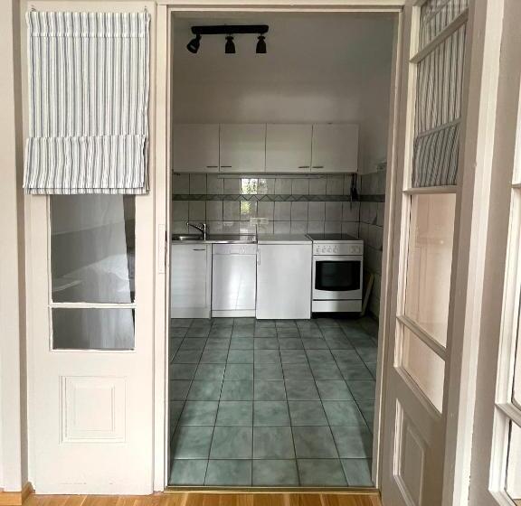 Апартаменты 2 Спальни, Villa Streintz