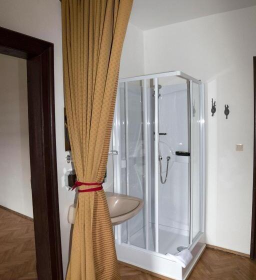 Апартаменты 1 Спальня Вид на Сад, Villa Streintz