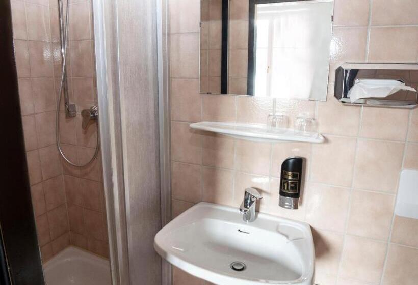 شقة بغرفة نوم واحدة, Villa Streintz