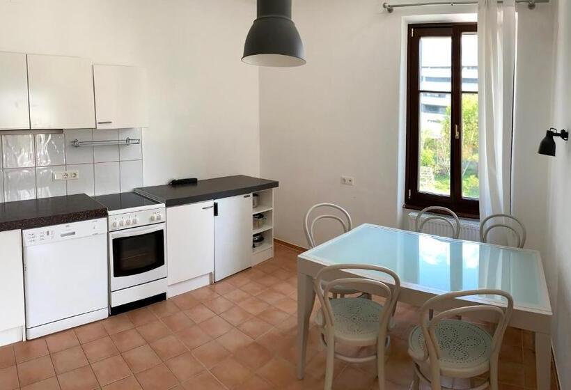 Апартаменты 2 Спальни, Villa Streintz
