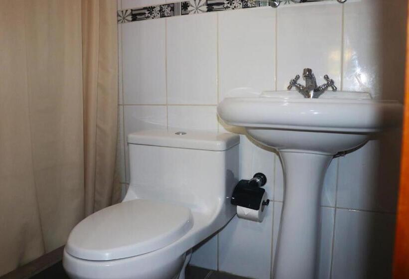 Standaard Vierpersoonskamer, Wayras Hostal