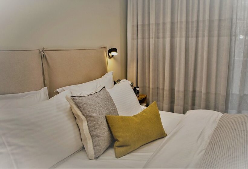 이그제큐티브 스위트, Mirivili Rooms & Suites