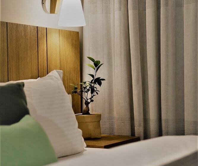 جناح إدارى, Mirivili Rooms & Suites