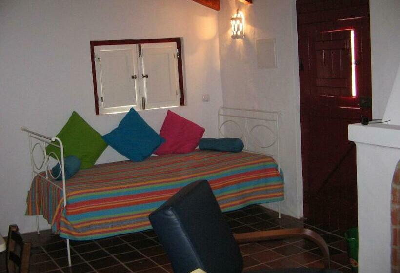 Дом 1 Спальня, Monte Dos Parvos