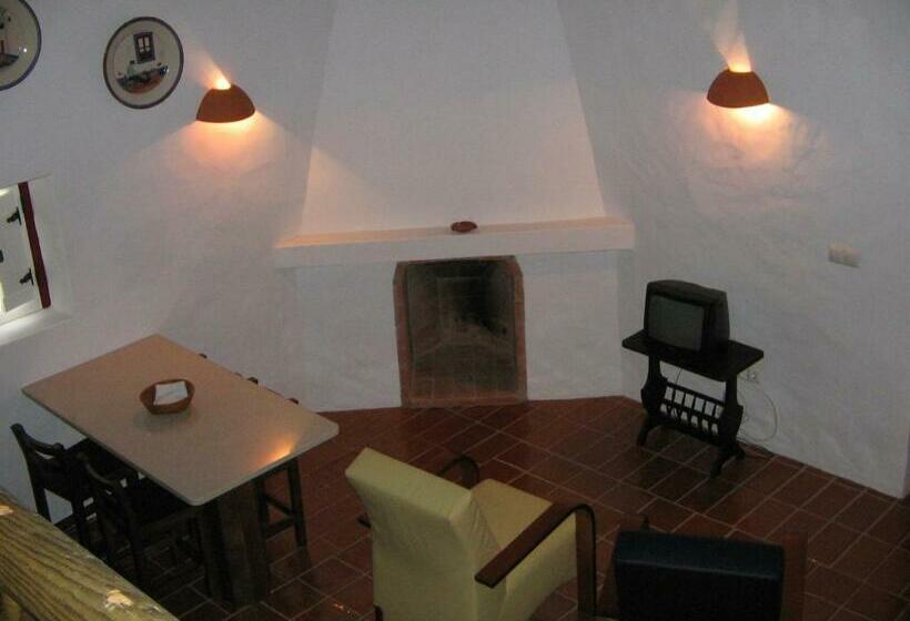 Дом 1 Спальня, Monte Dos Parvos