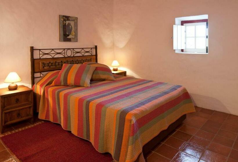 Дом 1 Спальня, Monte Dos Parvos