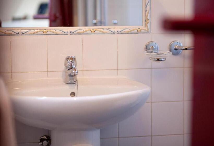 Дом 1 Спальня, Monte Dos Parvos