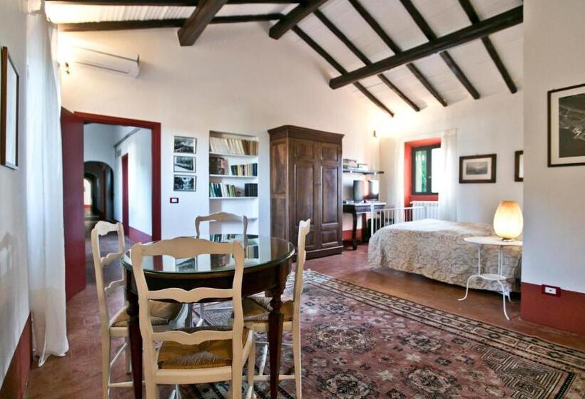 חדר סופריור, Proprietà Scalfati