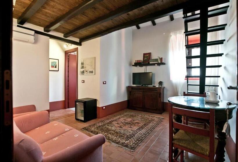 Номер Стандарт, Proprietà Scalfati