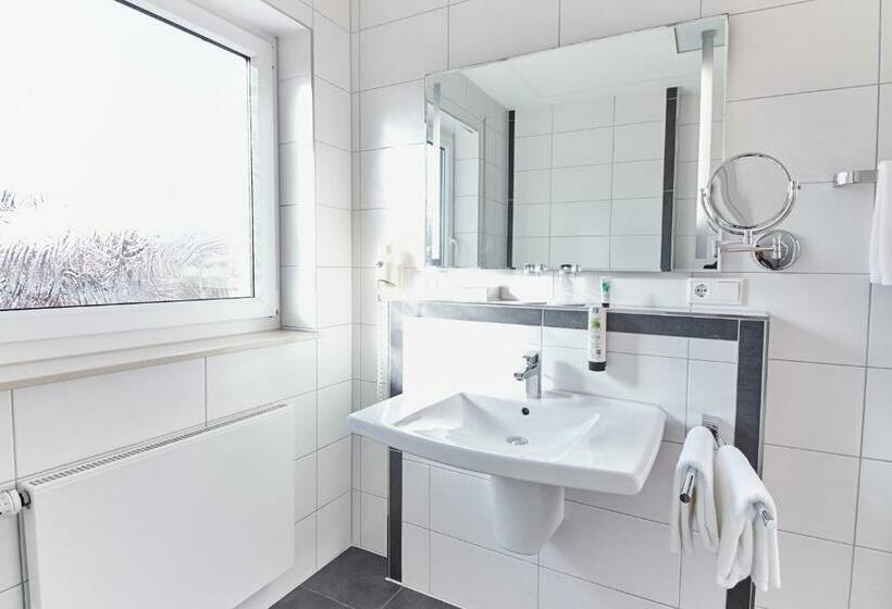 基本三人间, & Restaurant Pötter