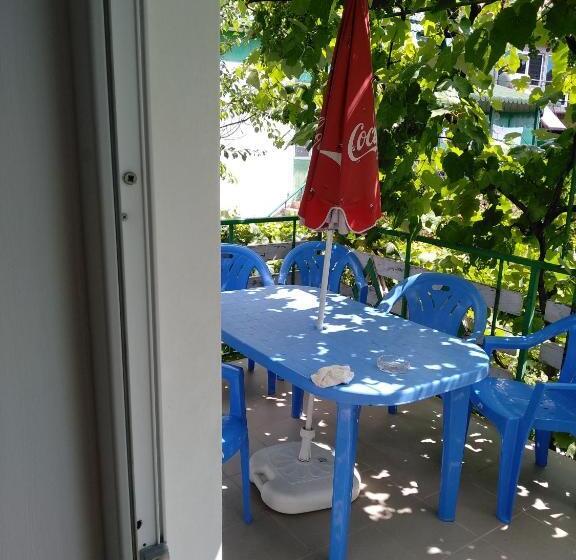 جناح مزوَّد بشرفة, Apartamente Pinciuc Costinesti