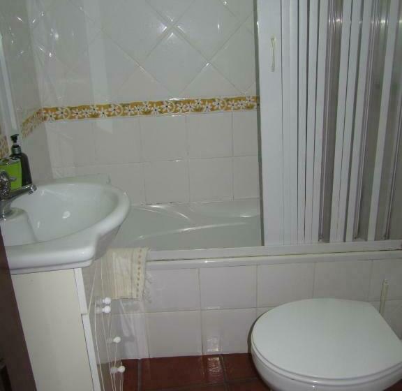 חדר סטודיו סטנדרד, D. Antonia