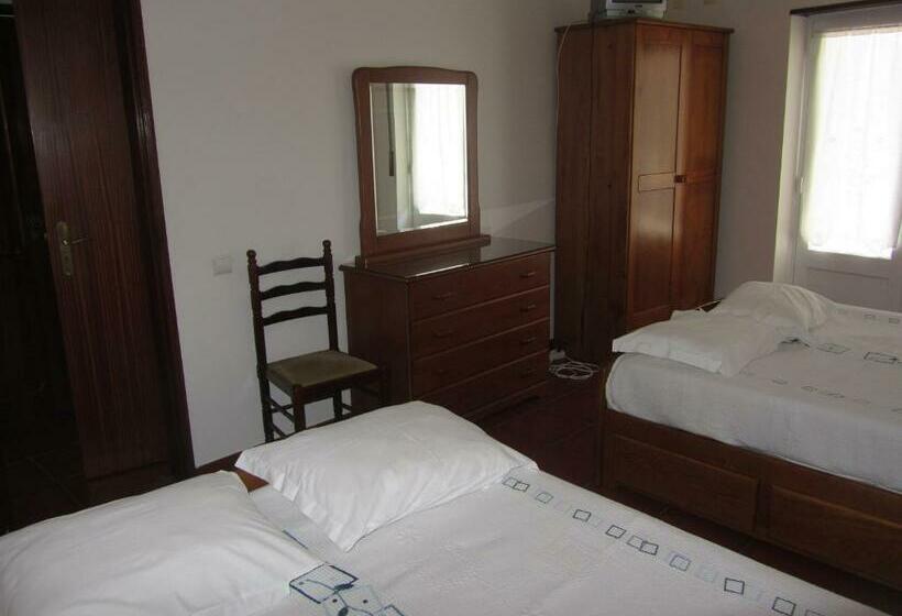 חדר סטודיו סטנדרד, D. Antonia