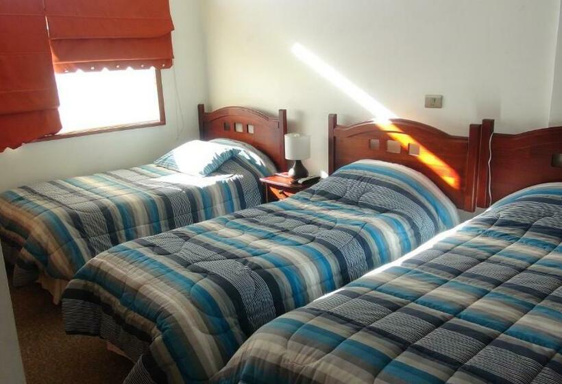 اتاق سوپریور سه تخته, Hostal Los Avellanos