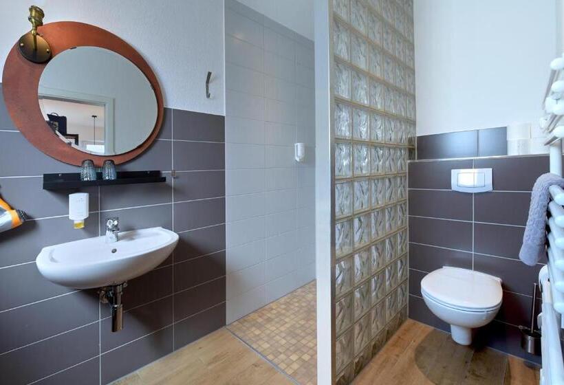 Апартаменты 1 Спальня с Балконом, Kanal 33