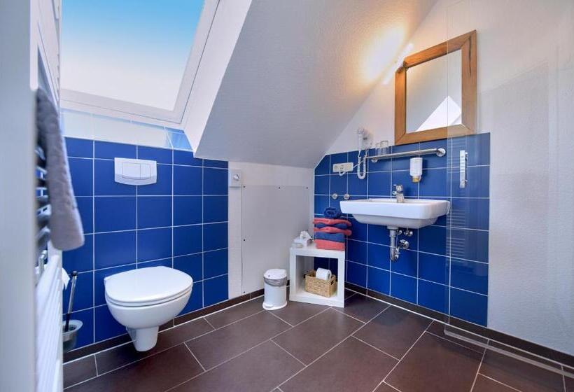 Номер Superior, Kanal 33