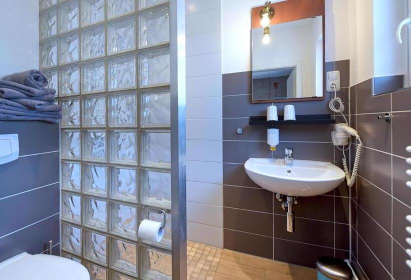 Номер Стандарт, Kanal 33