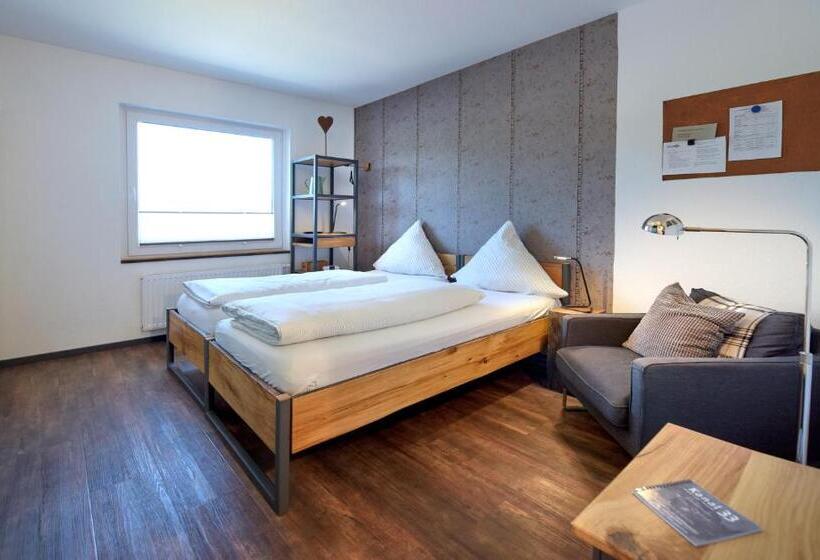 Номер Стандарт, Kanal 33