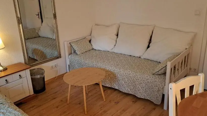 スタンダード4人部屋, Schillers Stadthaus