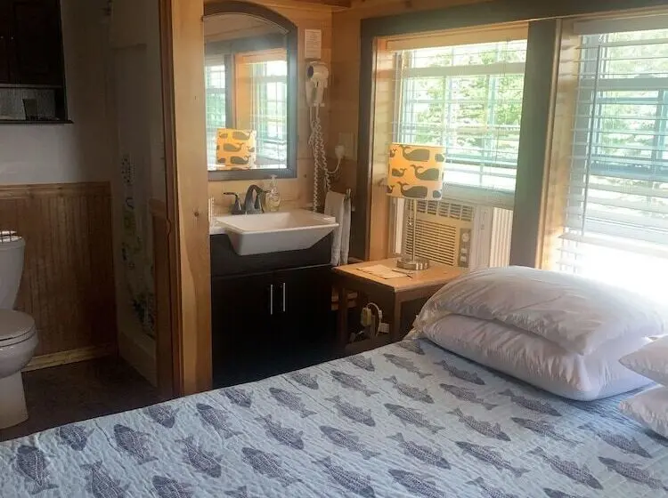 ダブルベッドのベーシックルーム, Beach Cottage Inn