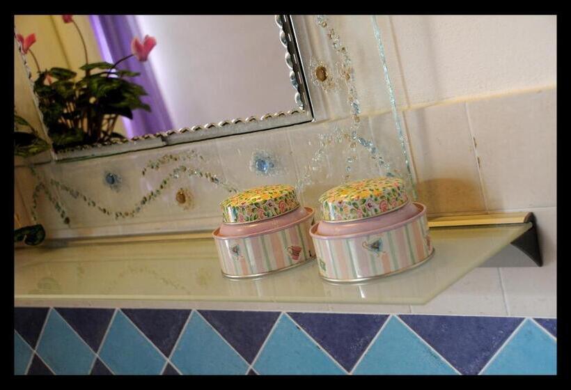 غرفة قياسية, Locanda Della Fiorina