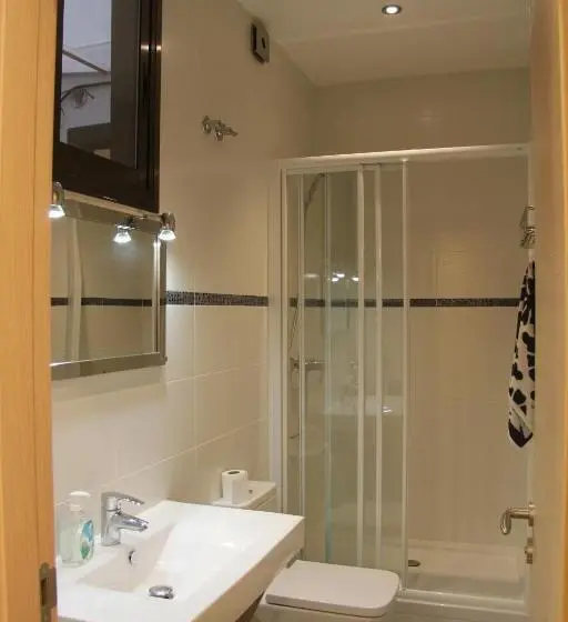 Camera Standard Singola Bagno Condiviso, Hostal Excellence