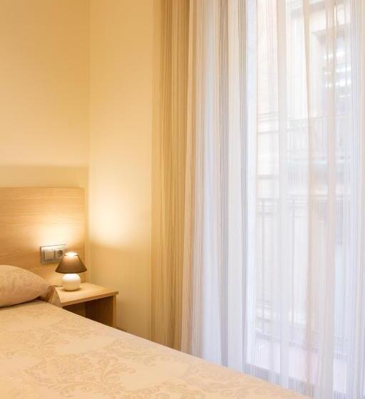 Номер Стандарт Совместная Ванная, Hostal Excellence