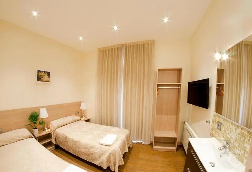 Camera Standard Bagno Condiviso, Hostal Excellence