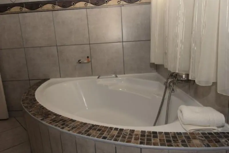スタンダードルーム, Ya Rena Guest House