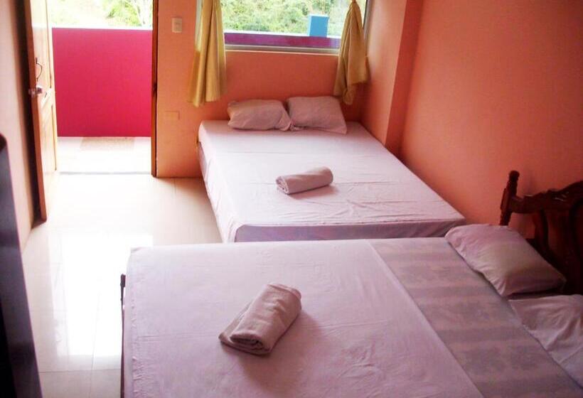 غرفة قياسية ثلاثية, Hostal Alcazaba