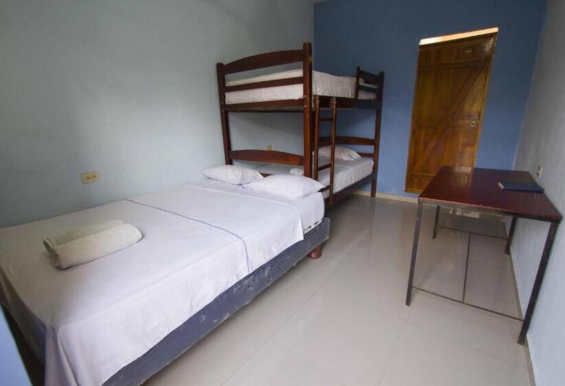 غرفة قياسية رباعية, Hostal Alcazaba