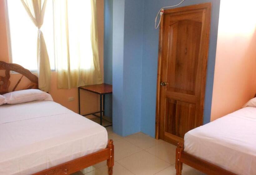 غرفة قياسية رباعية, Hostal Alcazaba