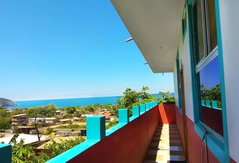 غرفة قياسية مطلّة علي البحر, Hostal Alcazaba