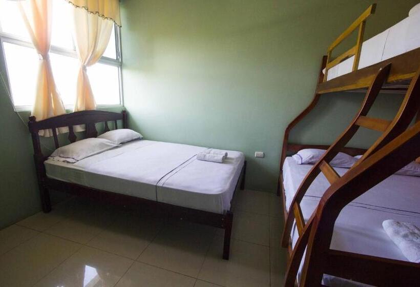 غرفة عائلية, Hostal Alcazaba