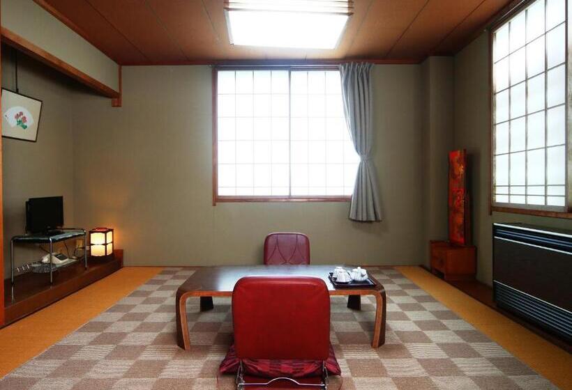 חדר סטנדרט לארבעה, Mumon