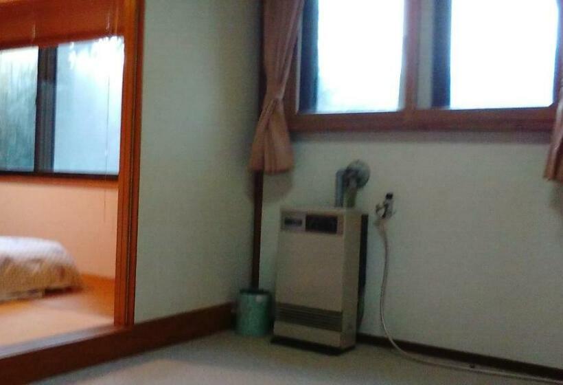 غرفة قياسية رباعية حمام مشترك, Raumu San So