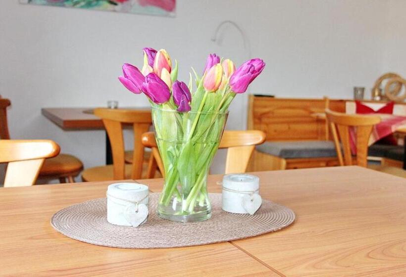 غرفة قياسية, Pension An Der Kamske