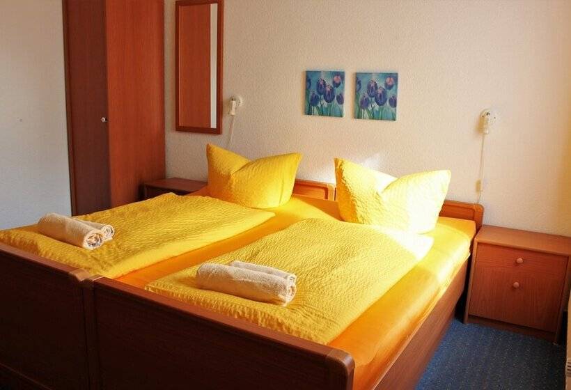 غرفة قياسية, Pension An Der Kamske